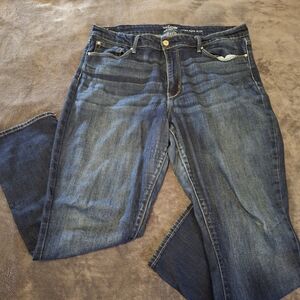 Levi High Rise Stretchy Jeans